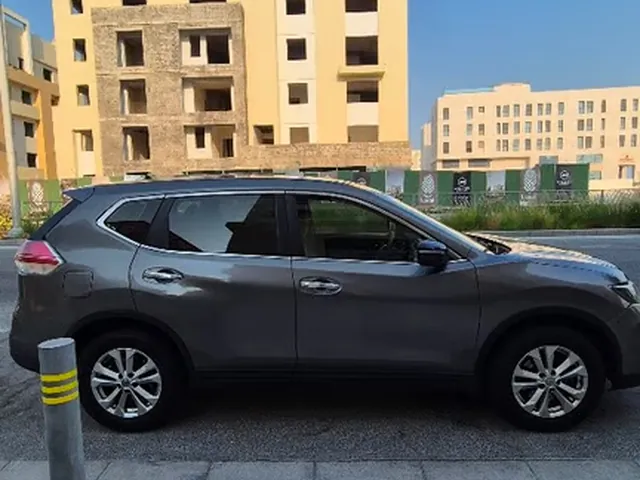 صورة 2016 نيسان اكس-تريل
