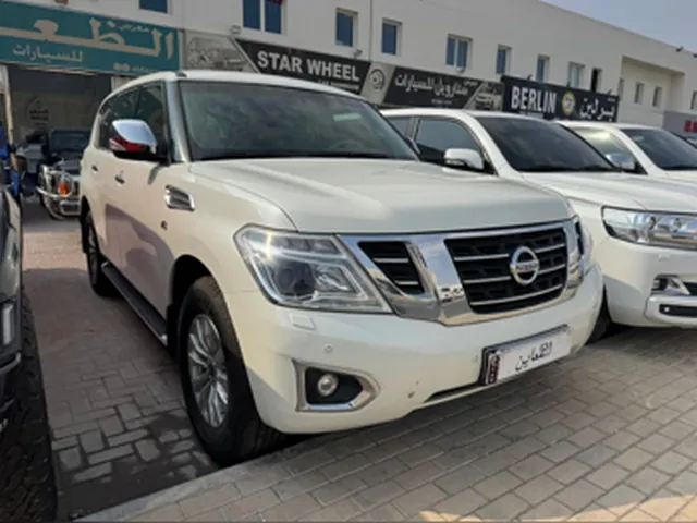 صورة 2016 نيسان باترول LE
