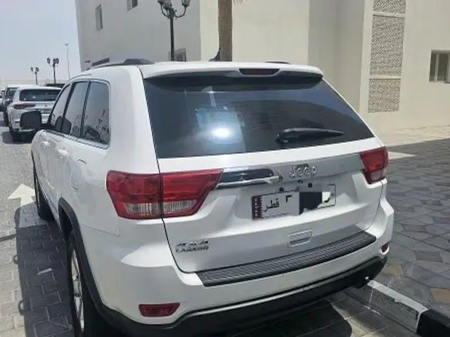 Photo of 2013 Jeep Grand Cherokee Laredo