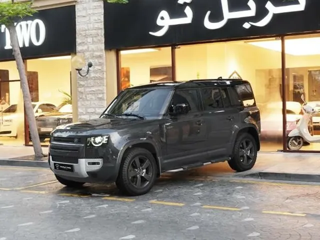 Photo of 2023 Land Rover Defender 110 SE