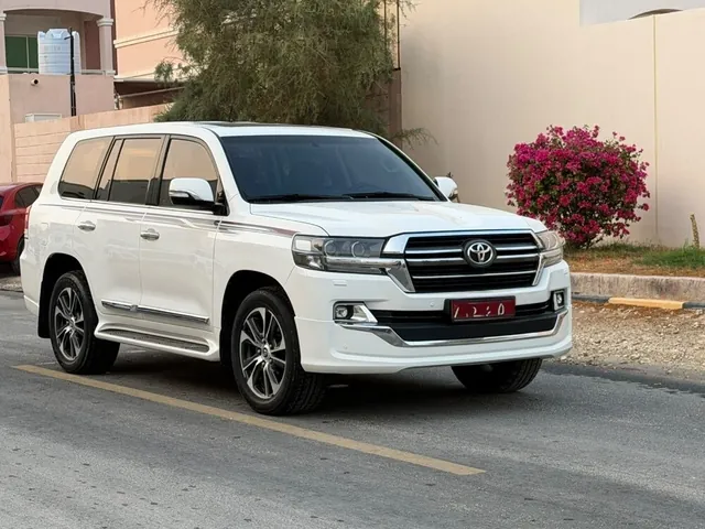 Photo of 2020 Toyota Land Cruiser GXR