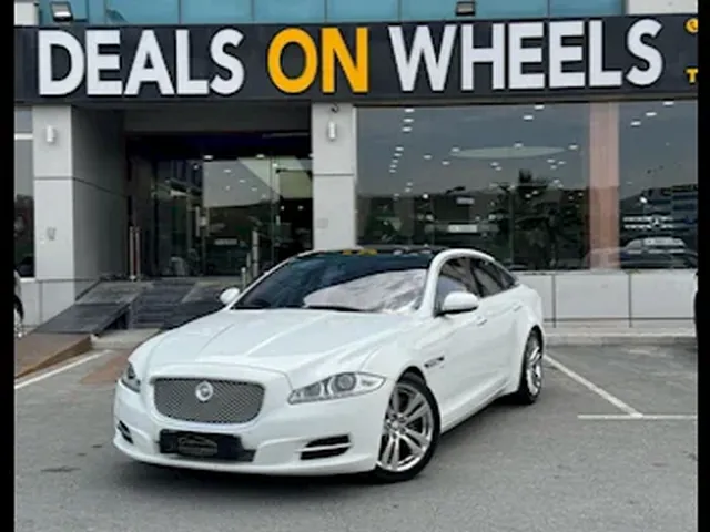 Photo of 2013 Jaguar XJ L