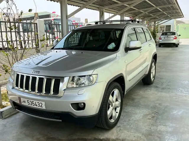 Photo of 2013 Jeep Grand Cherokee Limited