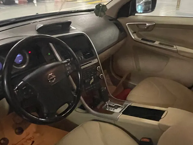 صورة 2009 فولفو XC60