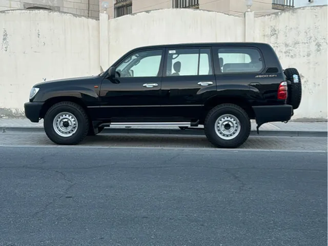 Photo of 2000 Toyota Land Cruiser G