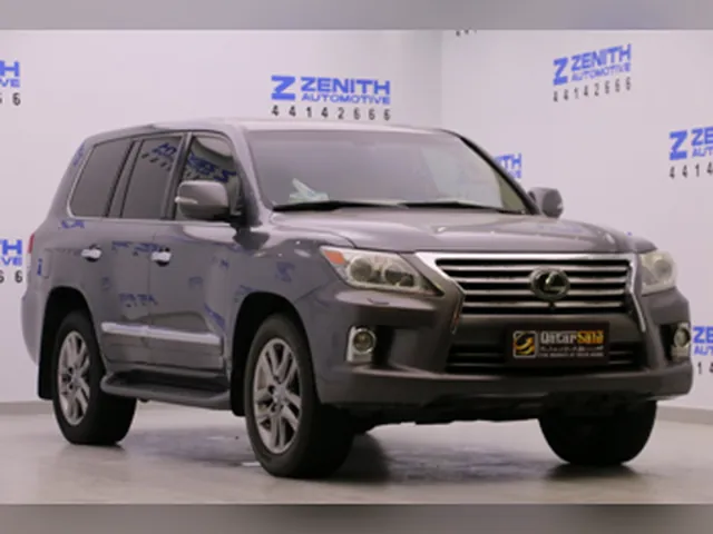 Photo of 2013 Lexus LX 570