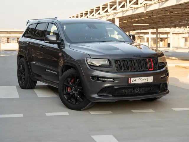 صورة 2014 جيب جراند شيروكي SRT