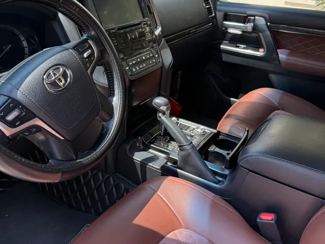 Photo of 2020 Toyota Land Cruiser GXR