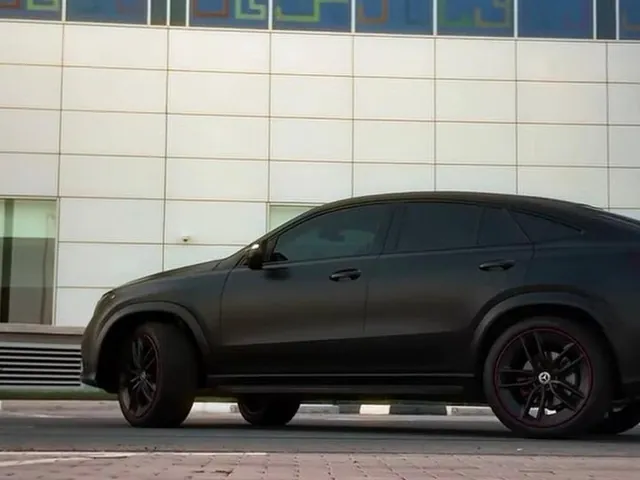 Photo of 2025 Mercedes-Benz GLE 450