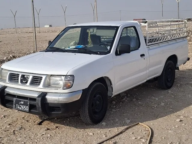صورة 2000 نيسان بيك أب