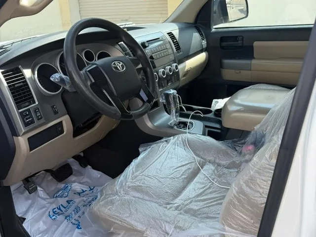 Photo of 2014 Toyota Sequoia Limited
