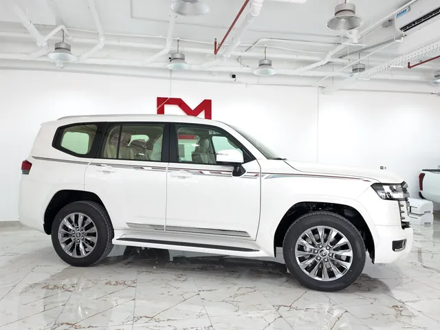 Photo of 2026 Toyota Land Cruiser GXR
