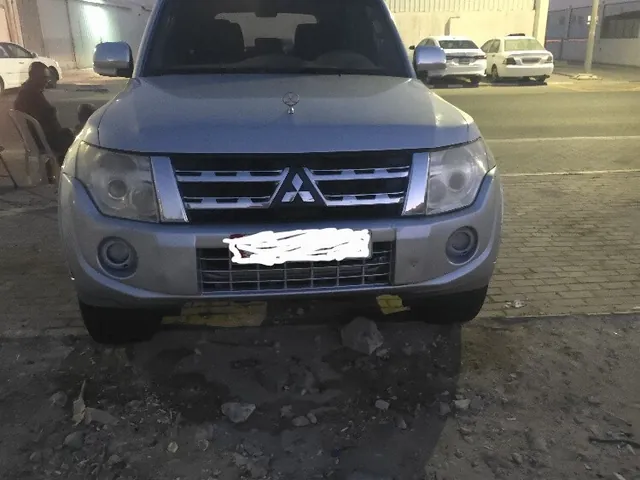 صورة 2013 ميتسوبيشي باجيرو