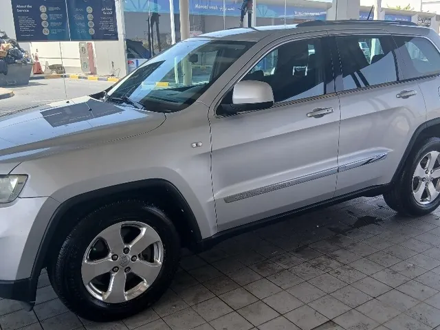 Photo of 2012 Jeep Grand Cherokee Limited
