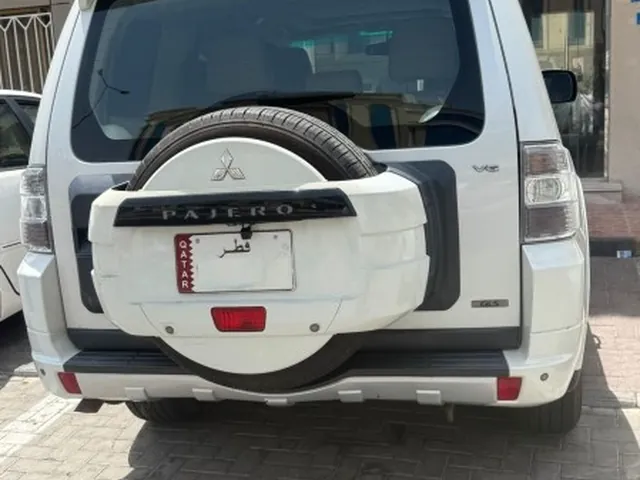 صورة 2013 ميتسوبيشي باجيرو 3.5