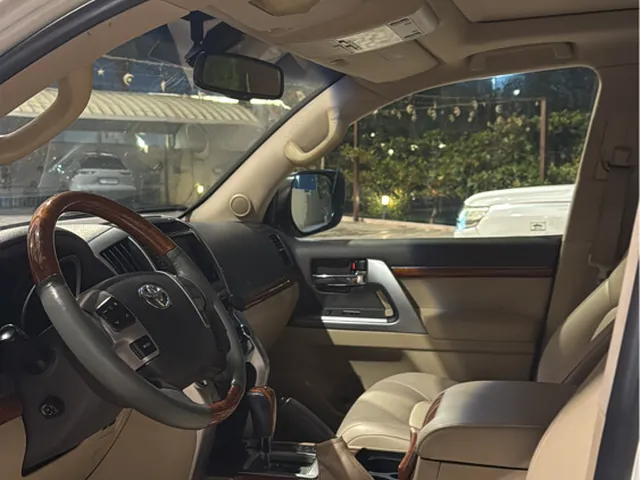 Photo of 2012 Toyota Land Cruiser VXR