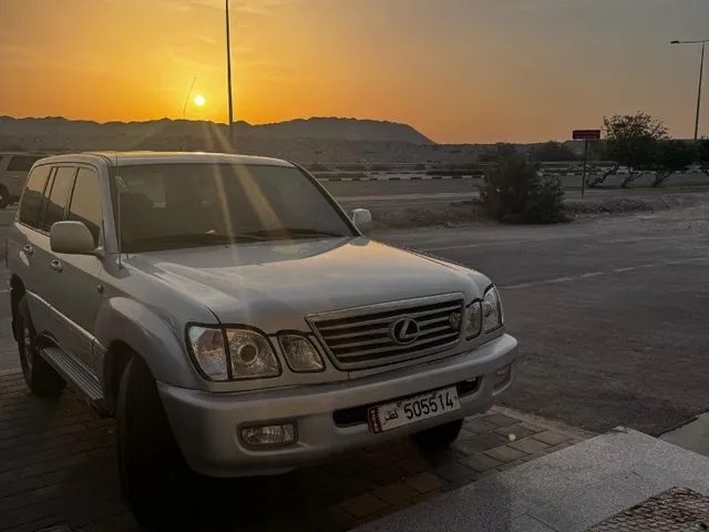 Photo of 1999 Lexus LX 450