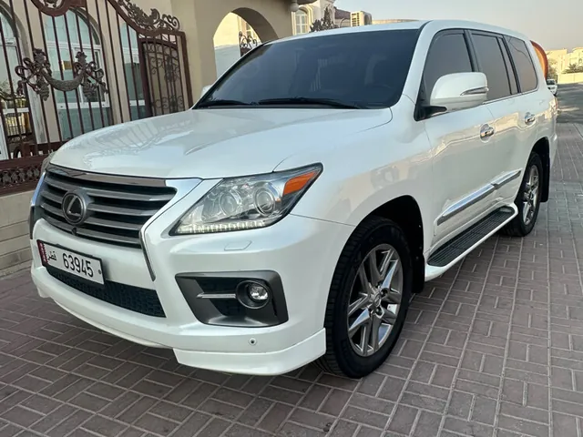 صورة 2012 لكزس LX 570