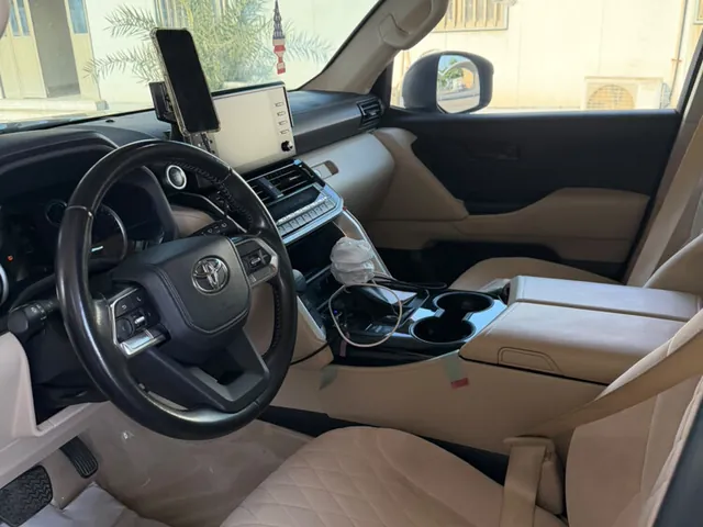 Photo of 2023 Toyota Land Cruiser GX