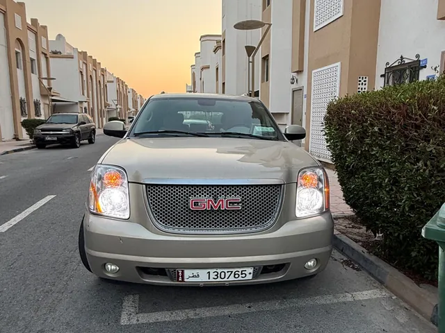 صورة 2007 جي إم سي يوكون XL دينالي