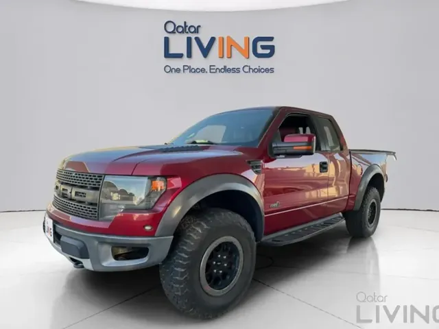 صورة 2014 فورد F-150 SVT رابتر