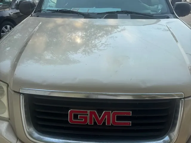 Photo of 2005 GMC Envoy