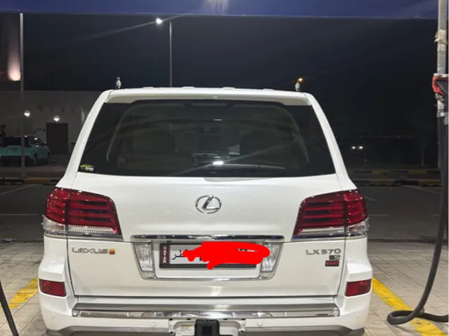 Photo of 2014 Lexus LX 570