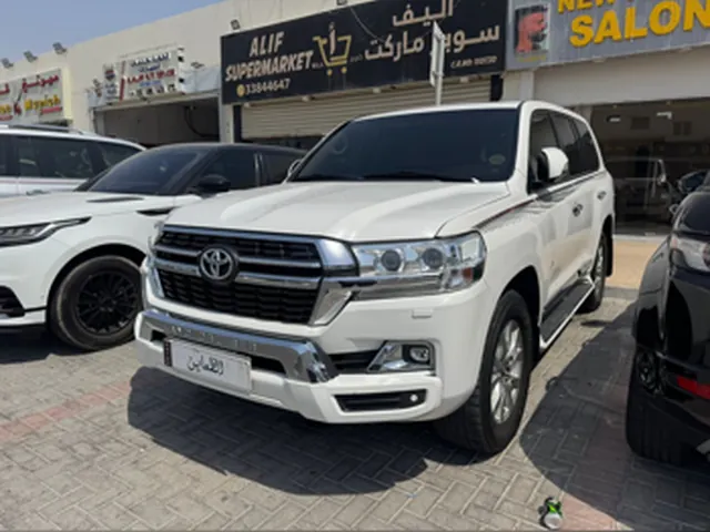 صورة 2019 تويوتا لاند كروزر GXR