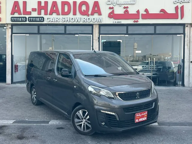 صورة 2021 بيجو بوكسر
