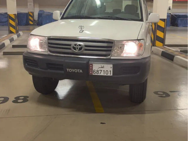 Photo of 2004 Toyota Land Cruiser GX