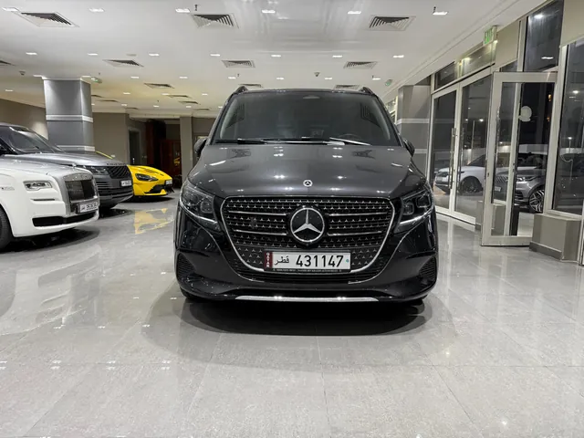 صورة 2025 مرسيدس-بنز V 250