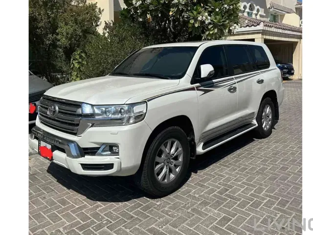 صورة 2018 تويوتا لاند كروزر GXR