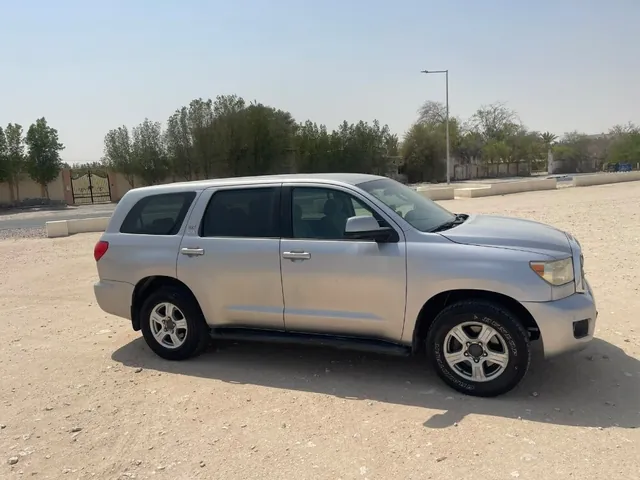 Photo of 2011 Toyota Sequoia