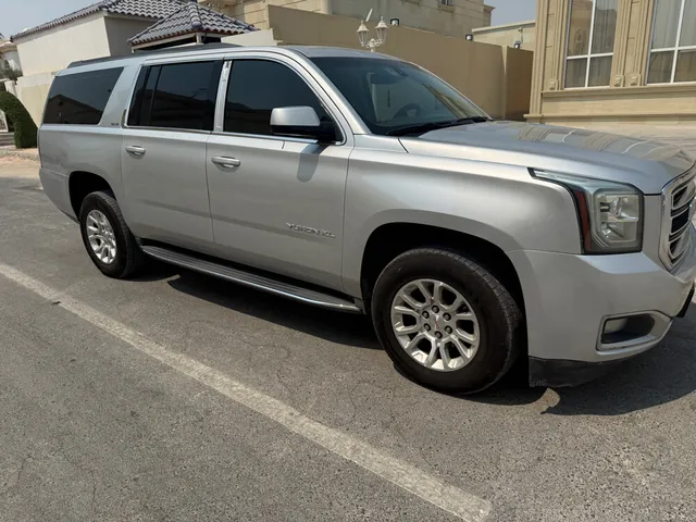 صورة 2015 جي إم سي يوكون XL