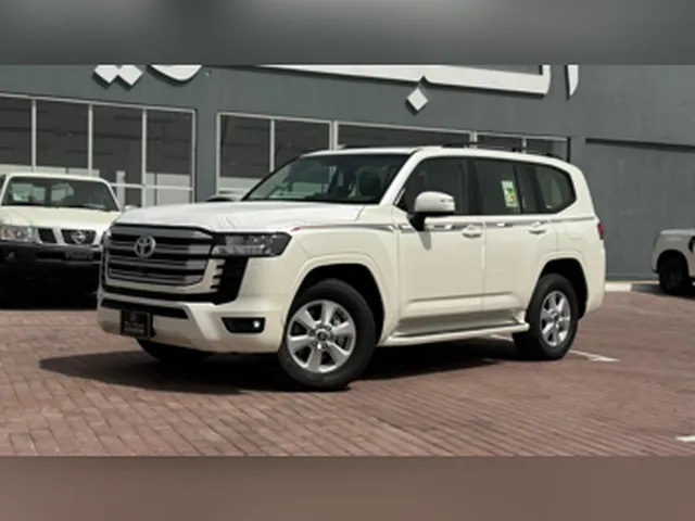 Photo of 2026 Toyota Land Cruiser GXR