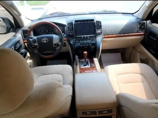 Photo of 2015 Toyota Land Cruiser GXR Limited