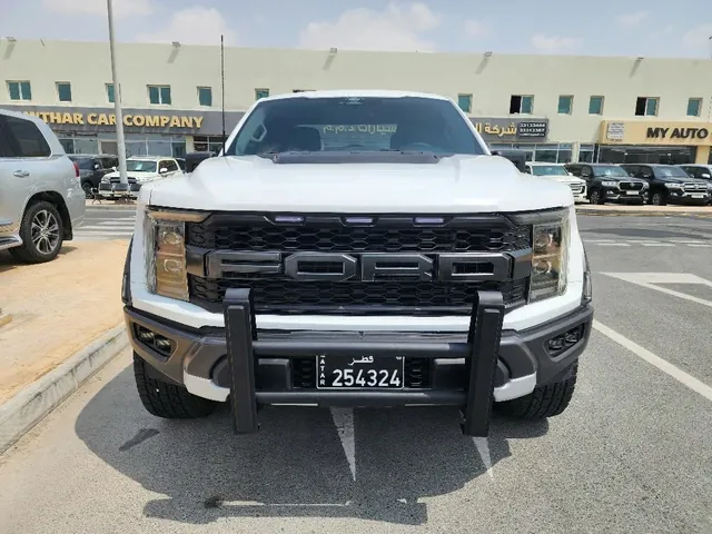 صورة 2022 فورد F-150 رابتور