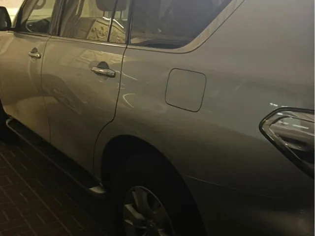 صورة 2013 نيسان باترول SE