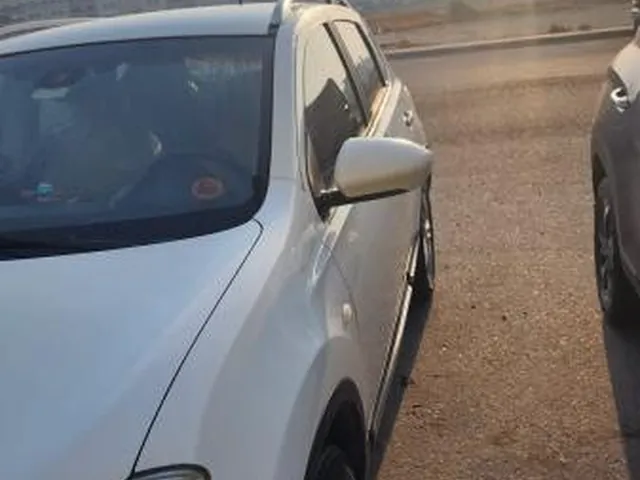 Photo of 2014 Nissan Qashqai SE