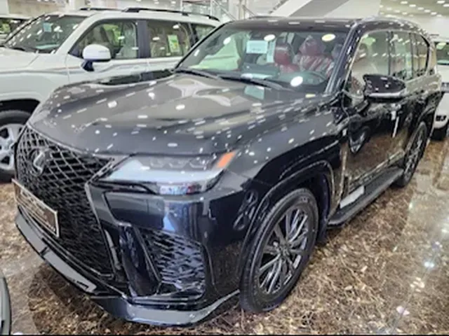 صورة 2024 لكزس LX 600 اف سبورت