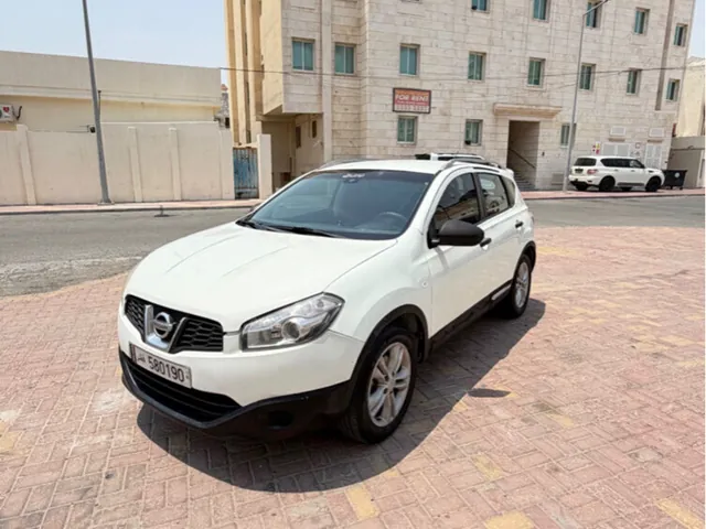 صورة 2014 نيسان قاشقاي SE