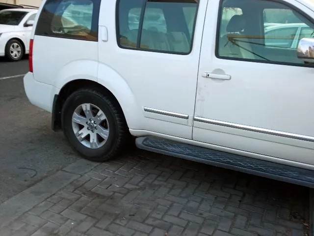 صورة 2008 نيسان باثفايندر SL