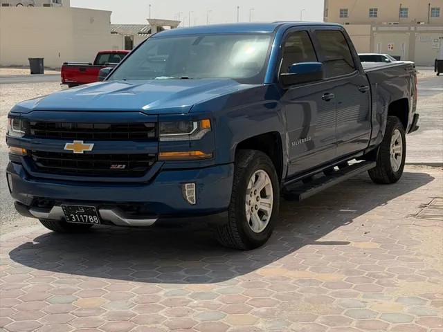 Photo of 2017 Chevrolet Silverado LT