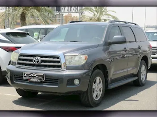 Photo of 2013 Toyota Sequoia