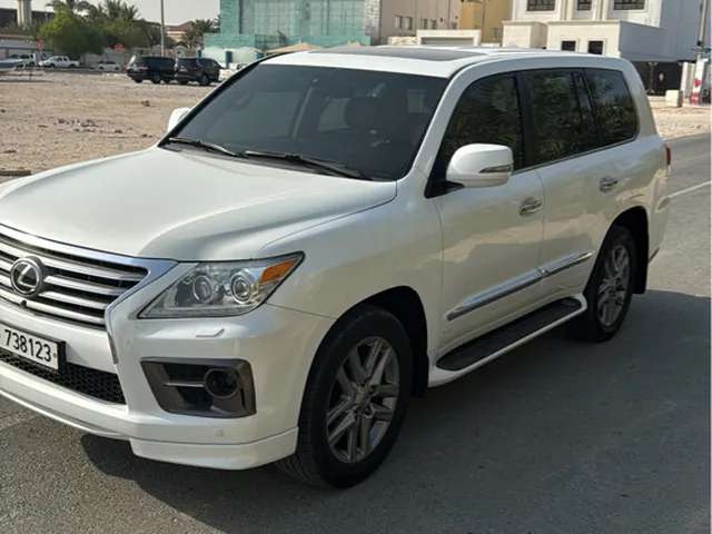 Photo of 2015 Lexus LX 570 S