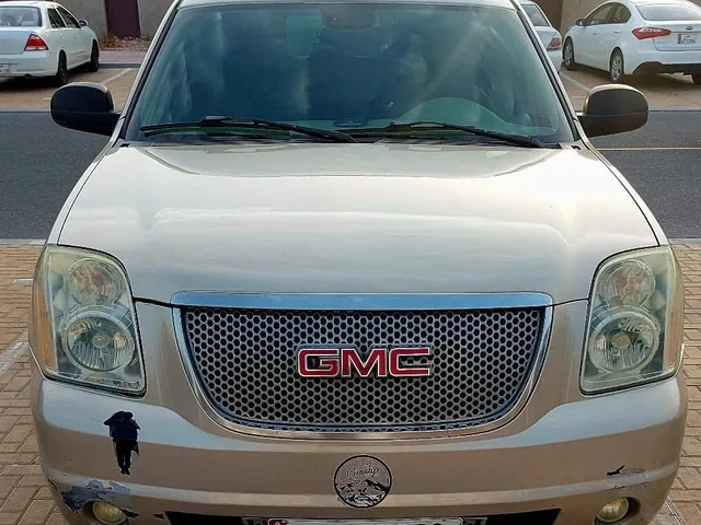 صورة 2007 جي إم سي يوكون دينالي