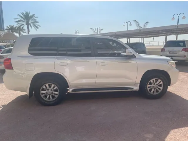 Photo of 2014 Toyota Land Cruiser GX