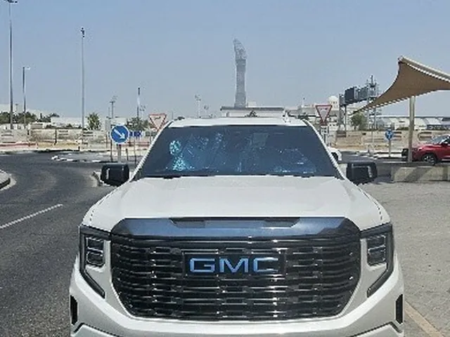 صورة 2023 جي إم سي يوكون دينالي