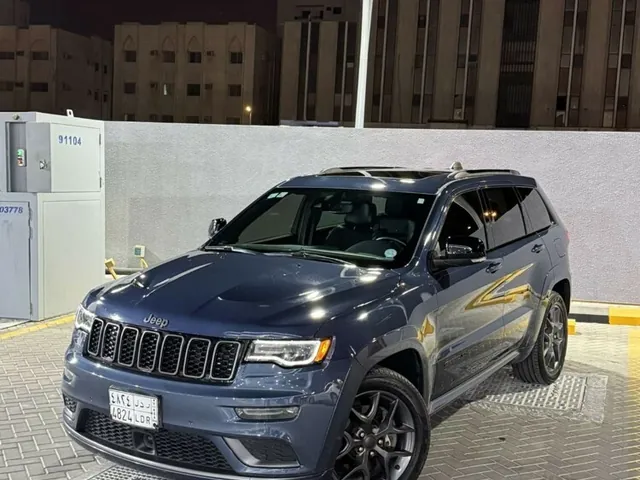 صورة 2020 جيب جراند شيروكي ليميتد
