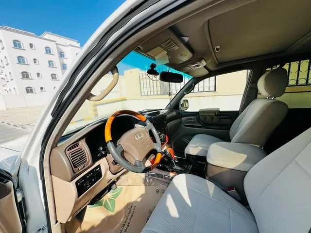Photo of 2001 Lexus LX 470